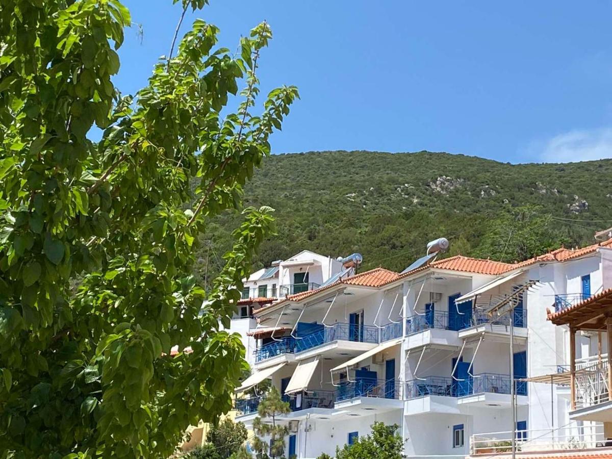 Matina Apartments Tyros Εξωτερικό φωτογραφία